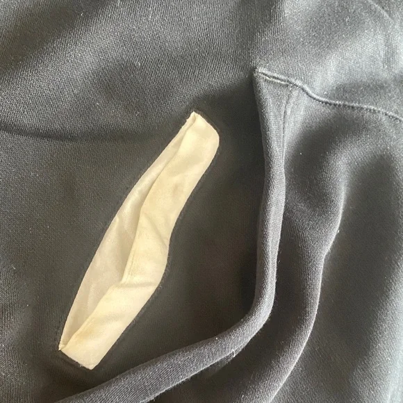 SOLD SOLD SOLD Puma Black Zip-Up Hoodie M - Picture 7 of 15